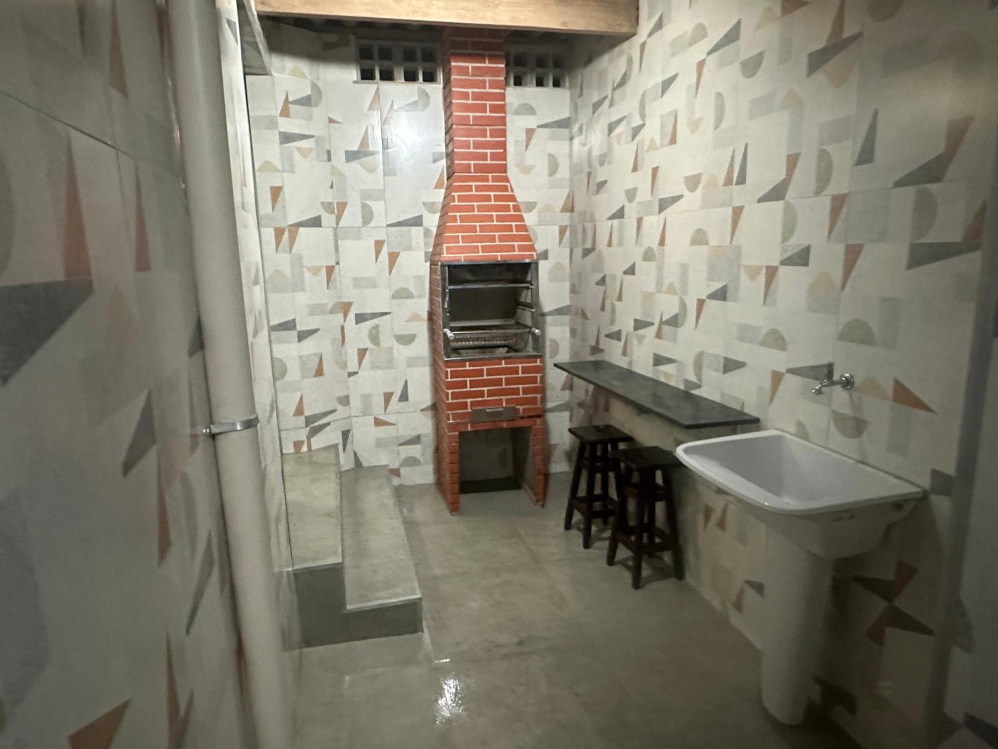 Triplex Piscina Churrasqueira Lava E Seca Wi-Fi E 2 Tvs Em Condominio Com 90M2 No Centro De 우바투바 외부 사진